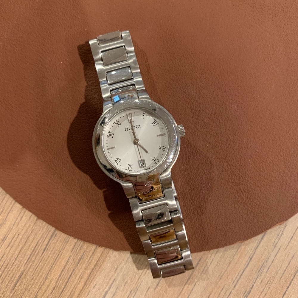 Vintage Classic y2k Gucci stainless steel watch